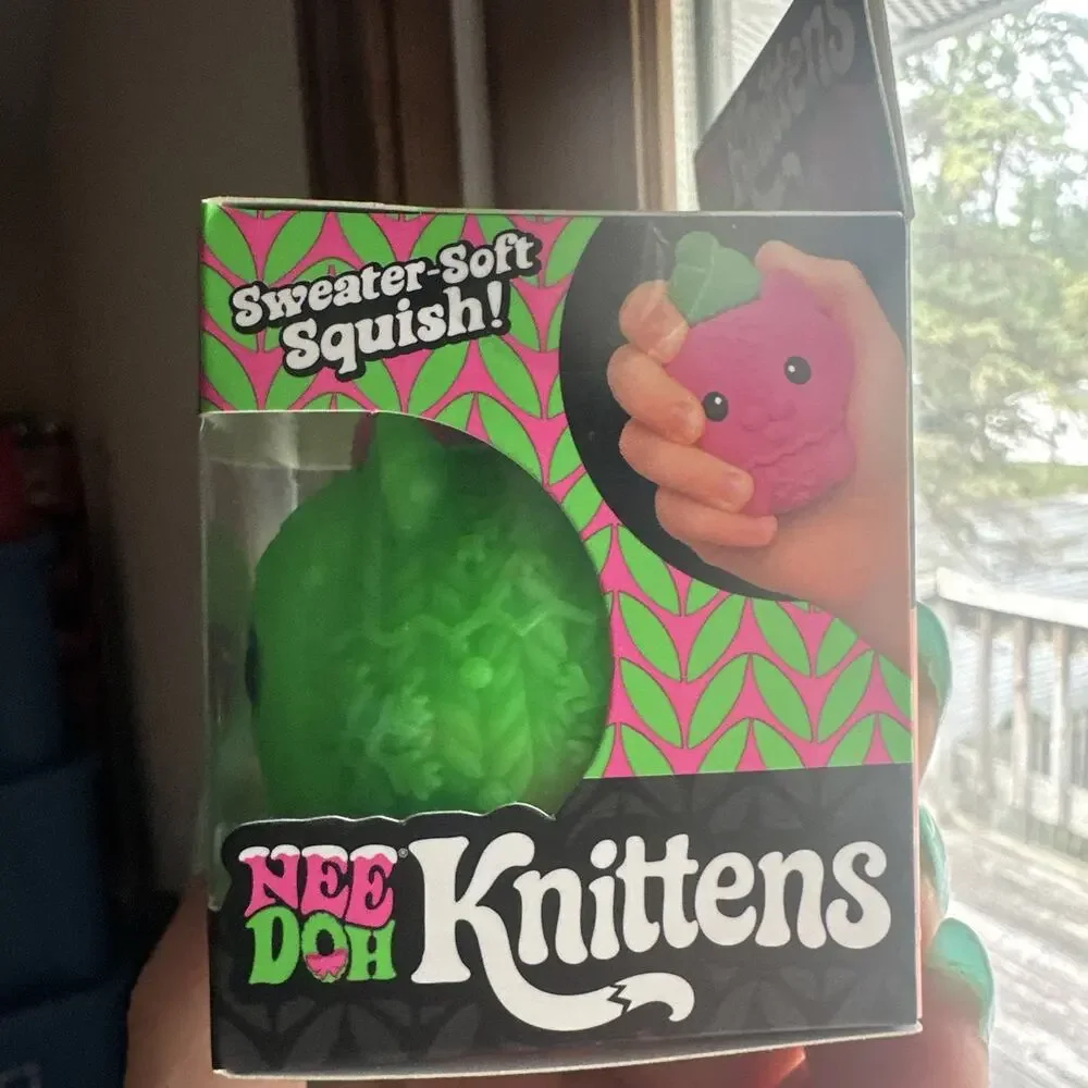 Schylling NeeDoh Christmas Sweater Knittens Green Kitty Squishy ULTRA RARE